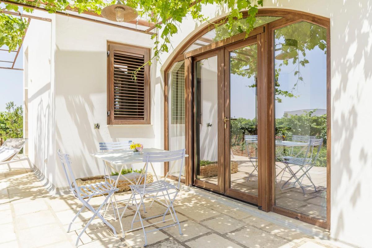 Tenutayala - Residenza Agrituristica Parabita Eksteriør billede