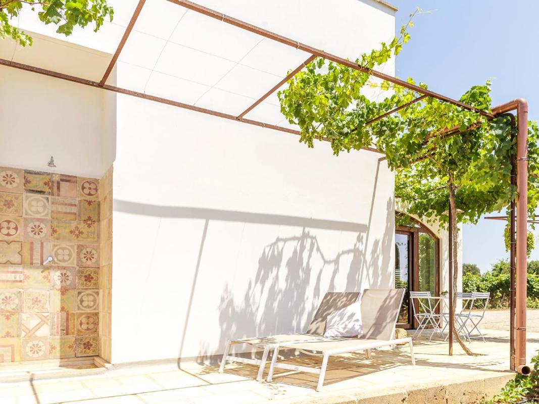 Tenutayala - Residenza Agrituristica Parabita Eksteriør billede