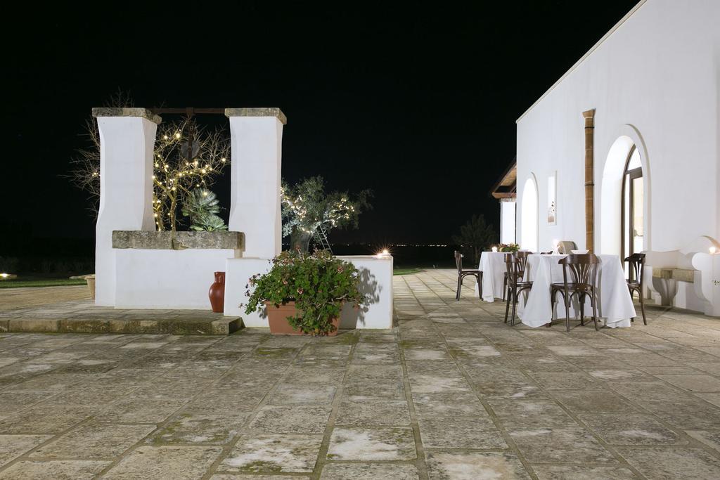 Tenutayala - Residenza Agrituristica Parabita Eksteriør billede