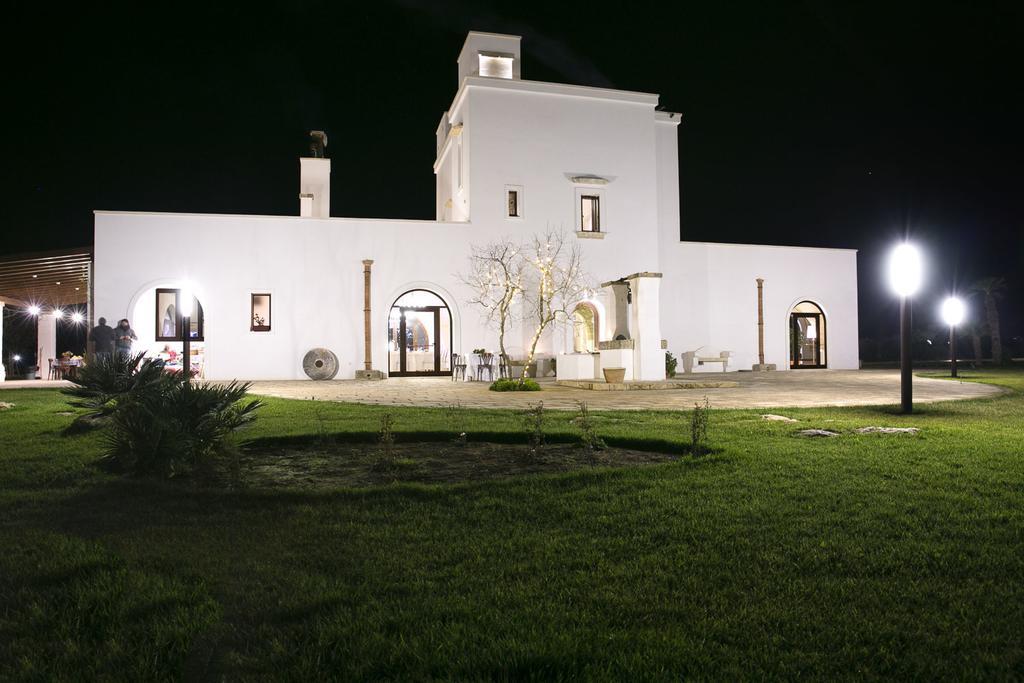 Tenutayala - Residenza Agrituristica Parabita Eksteriør billede