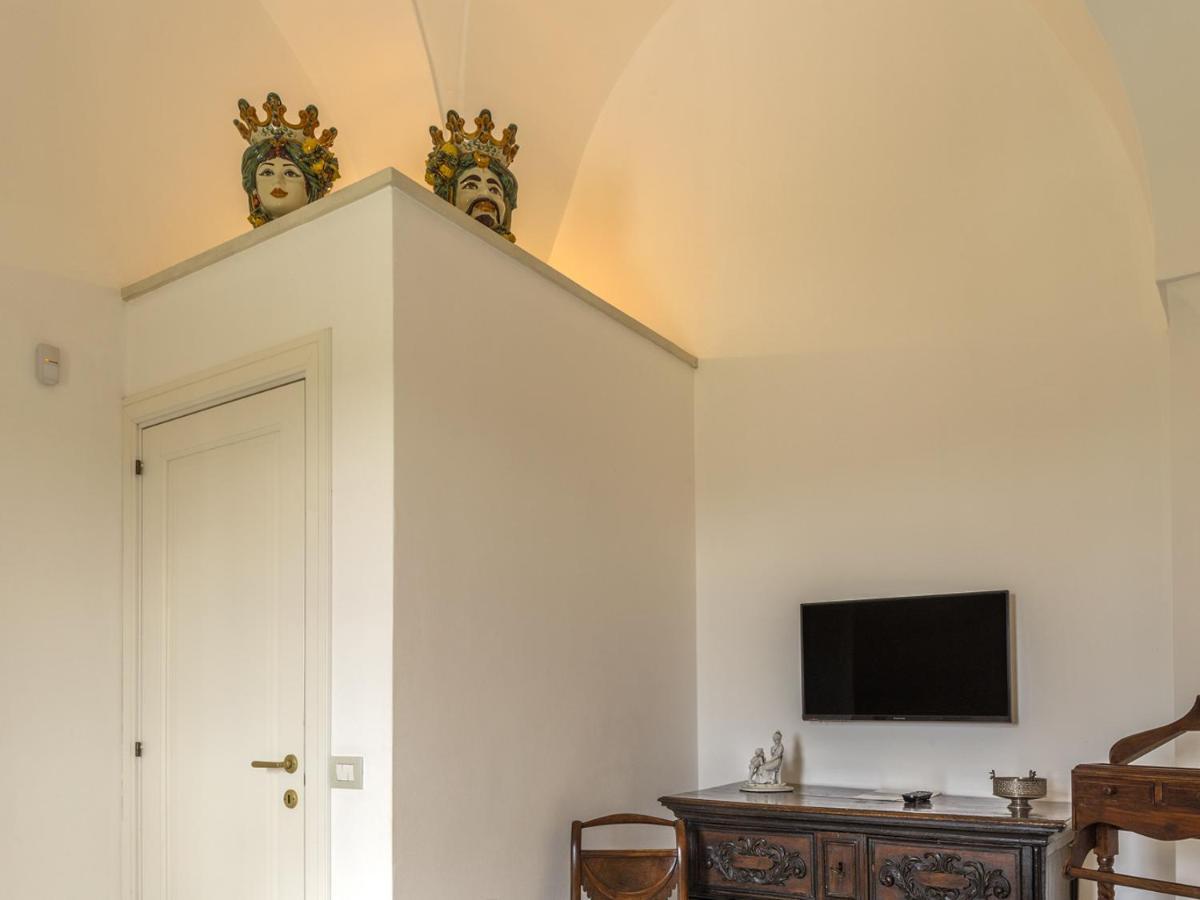 Tenutayala - Residenza Agrituristica Parabita Eksteriør billede
